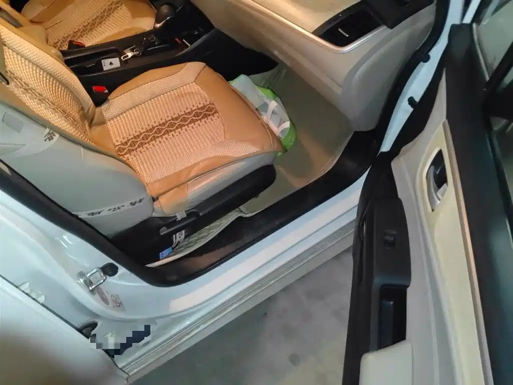 Honda Jade 2014 2013 1.8L Automatic Comfort Edition 5-seater