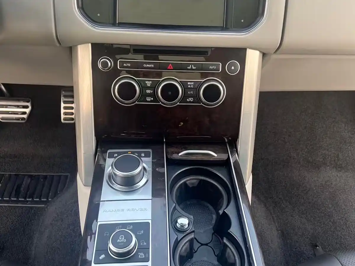 Land Rover Range Rover 2014 3.0 SC V6 Vogue фото 8