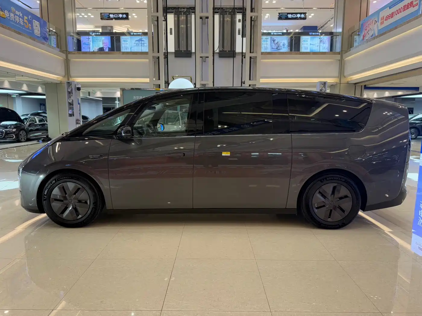 Li Auto MEGA 2024 2024 Ultra