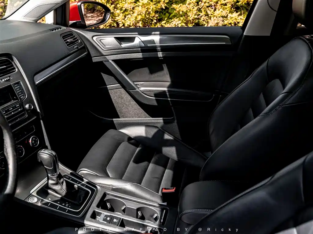 Volkswagen Golf 2015 1.4TSI Automatic Luxury фото 6