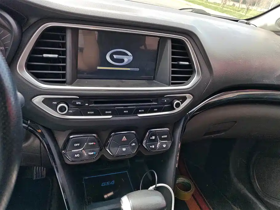 GAC Trumpchi Trumpchi GS4 2016 235T G-DCT Elite Edition фото 13