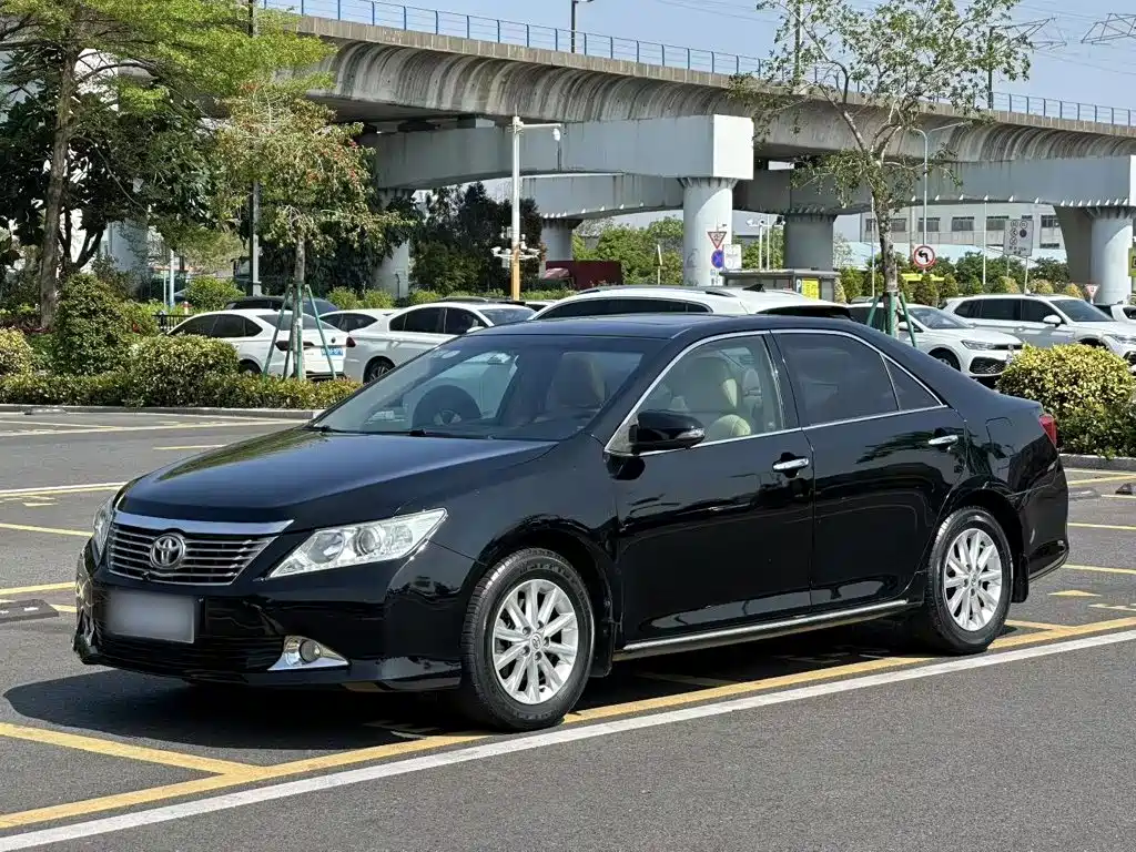 Toyota Camry 2014 2013 2.0G Comfort