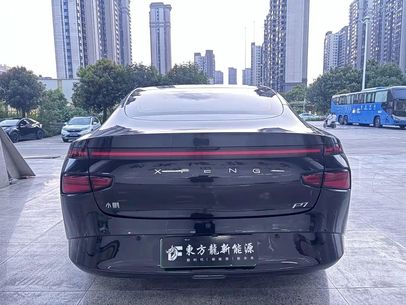 Фото 8 - XPeng P7