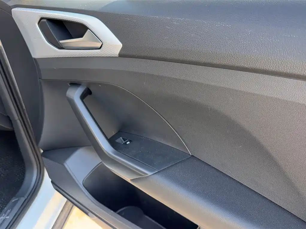 Volkswagen Tanying 2021 200TSI DSG Joy Smart Connect Edition фото 15