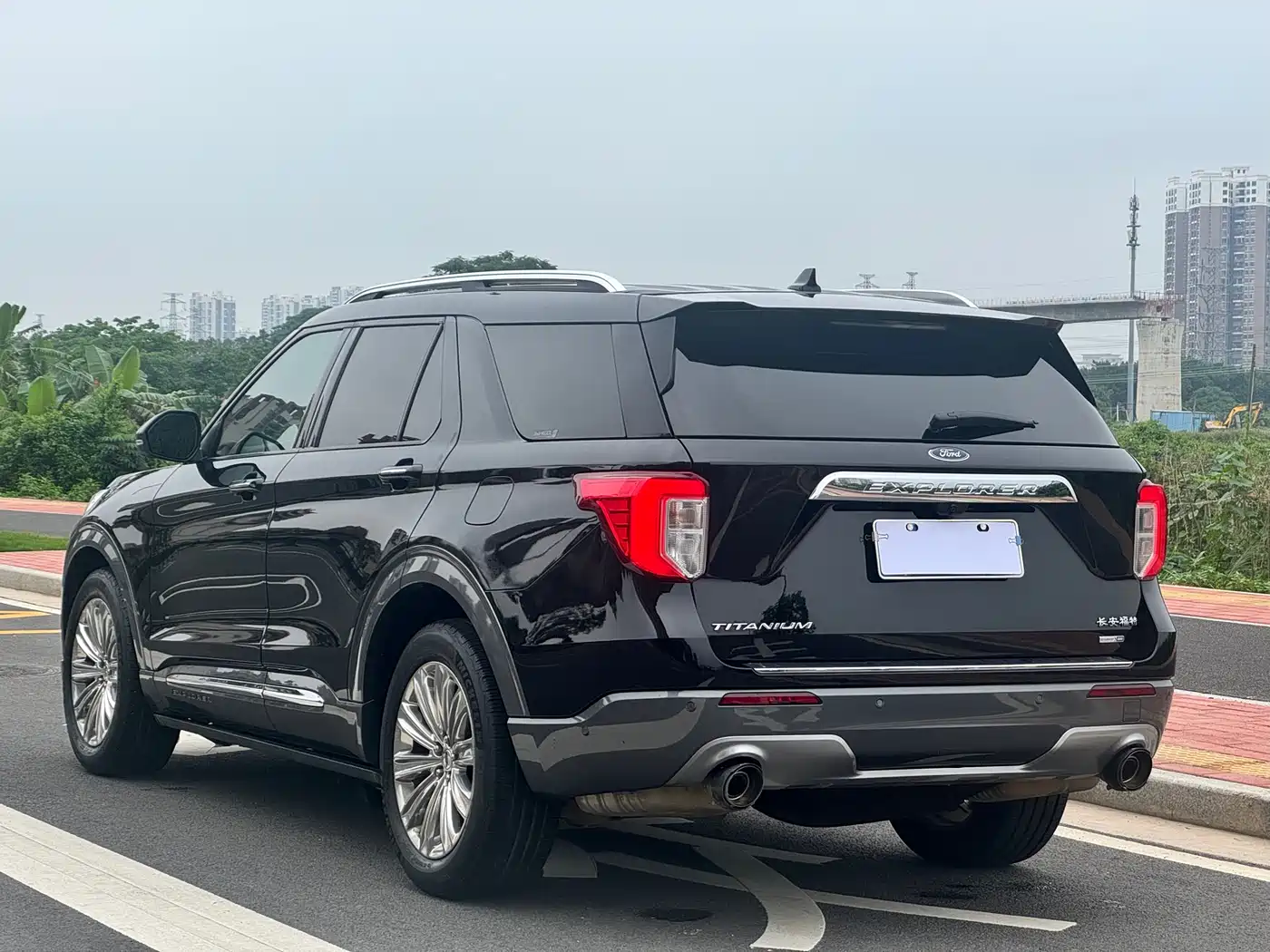 Ford Explorer 2020 EcoBoost 285 AWD Titanium Edition 6-Seater фото 10