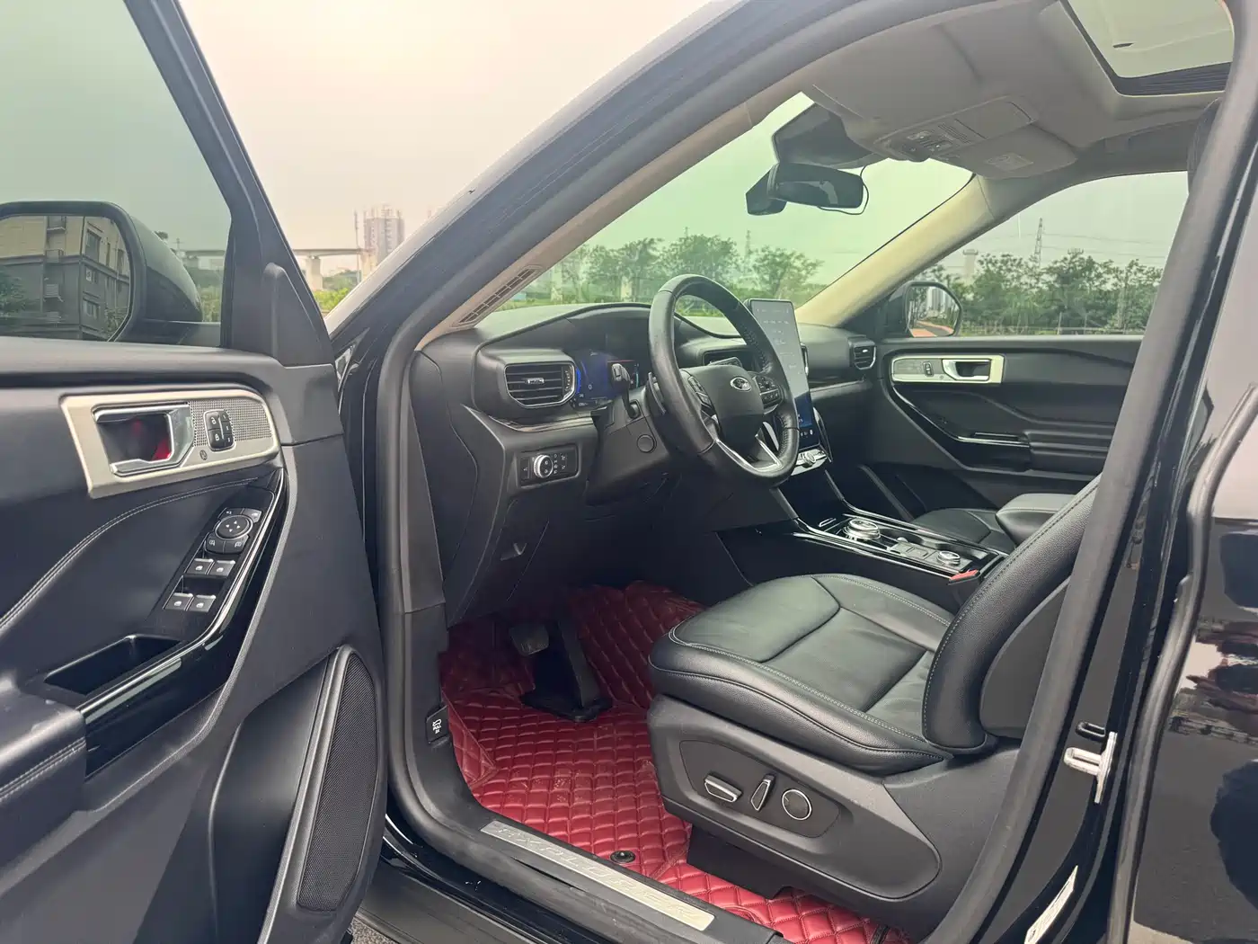 Ford Explorer 2020 EcoBoost 285 AWD Titanium Edition 6-Seater фото 5