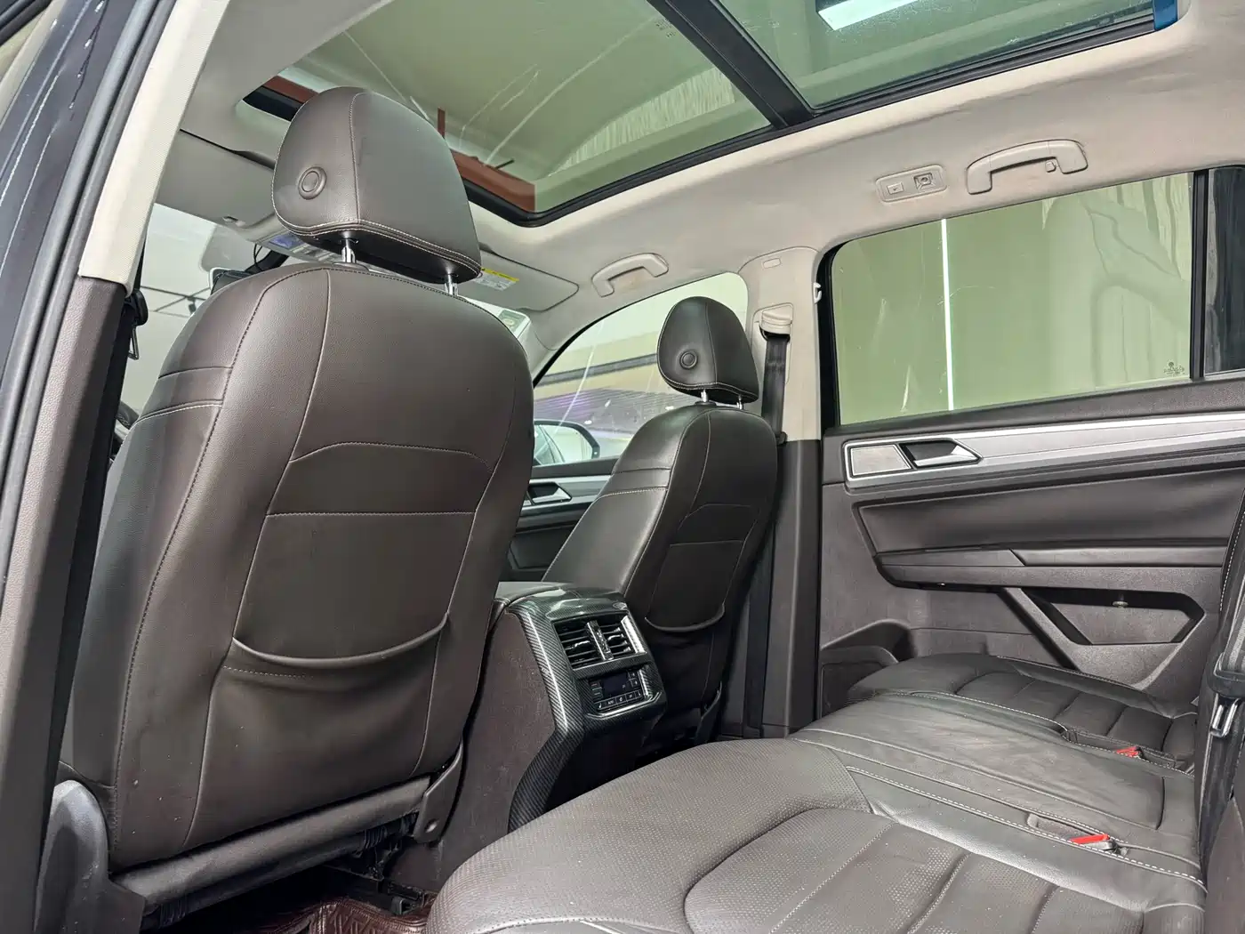 Volkswagen Teramont 2019 380TSI 4WD Luxury Edition China VI фото 19