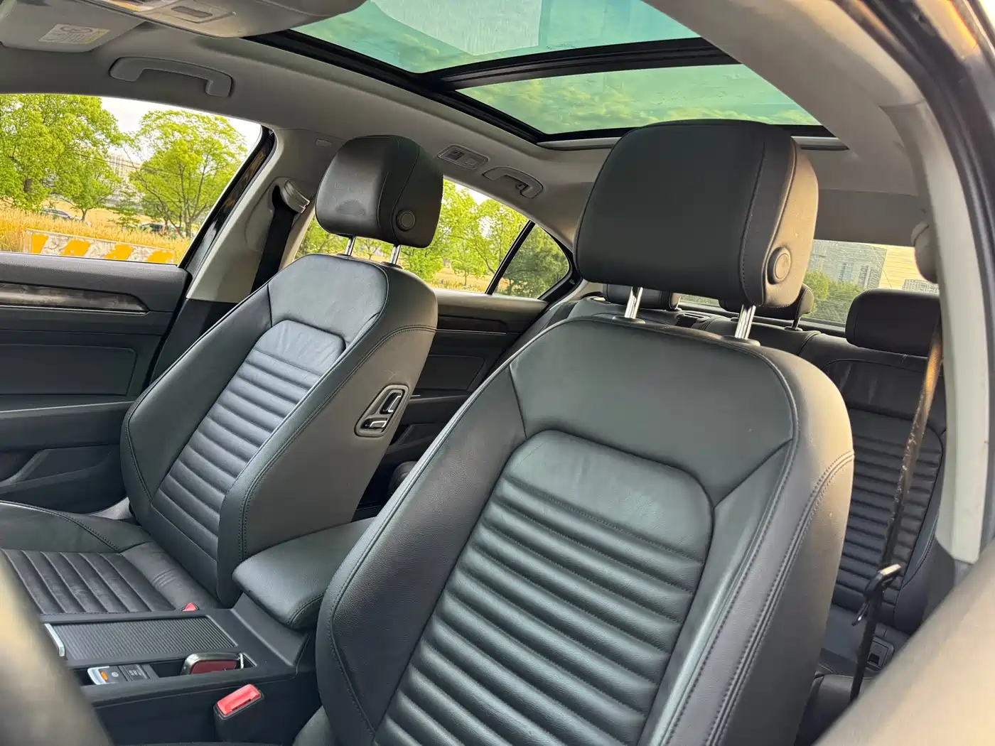 Volkswagen Magotan 2019 330TSI DSG Luxury Class China VI фото 11