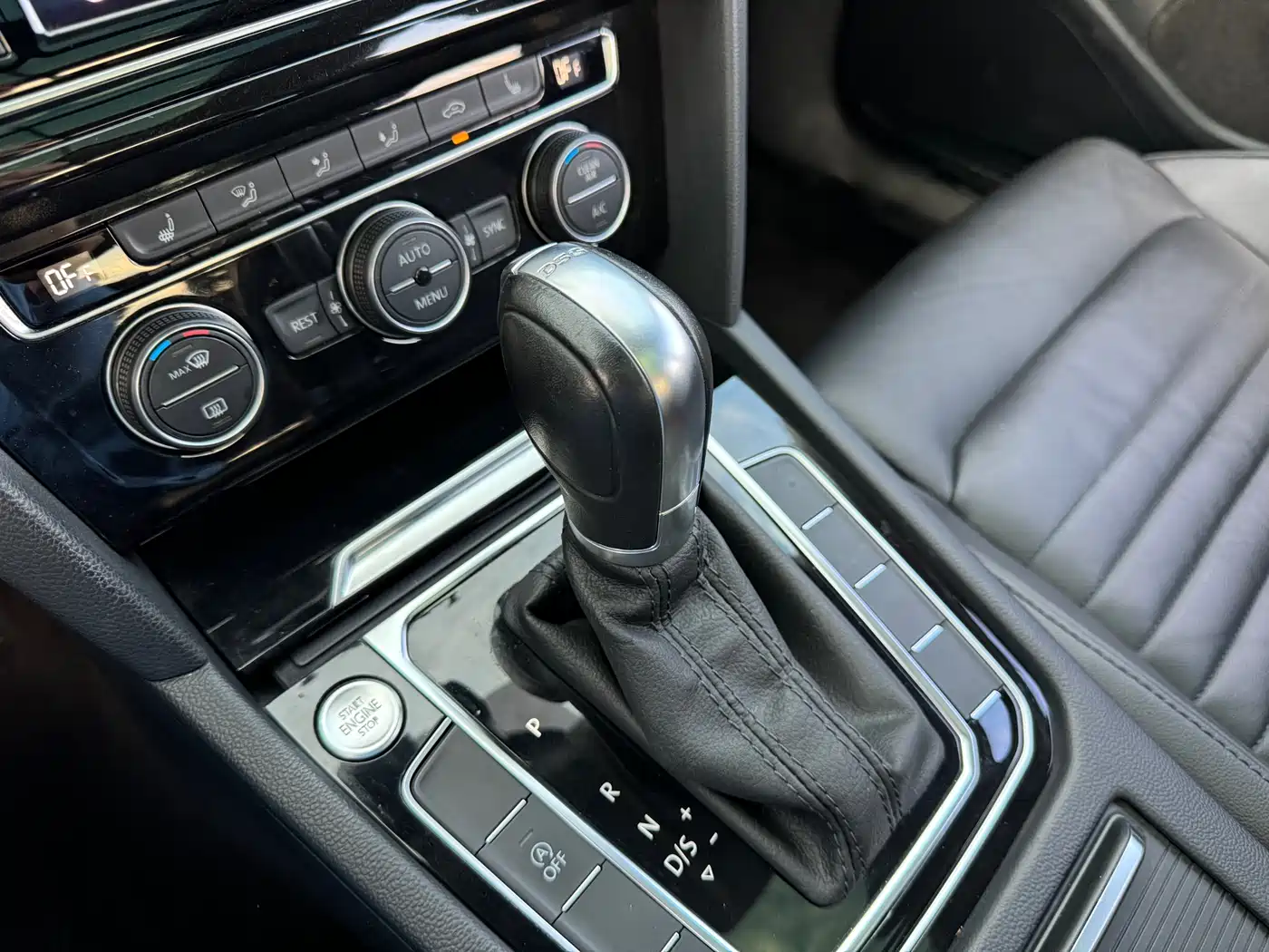 Volkswagen Magotan 2019 330TSI DSG Luxury Class China VI фото 19
