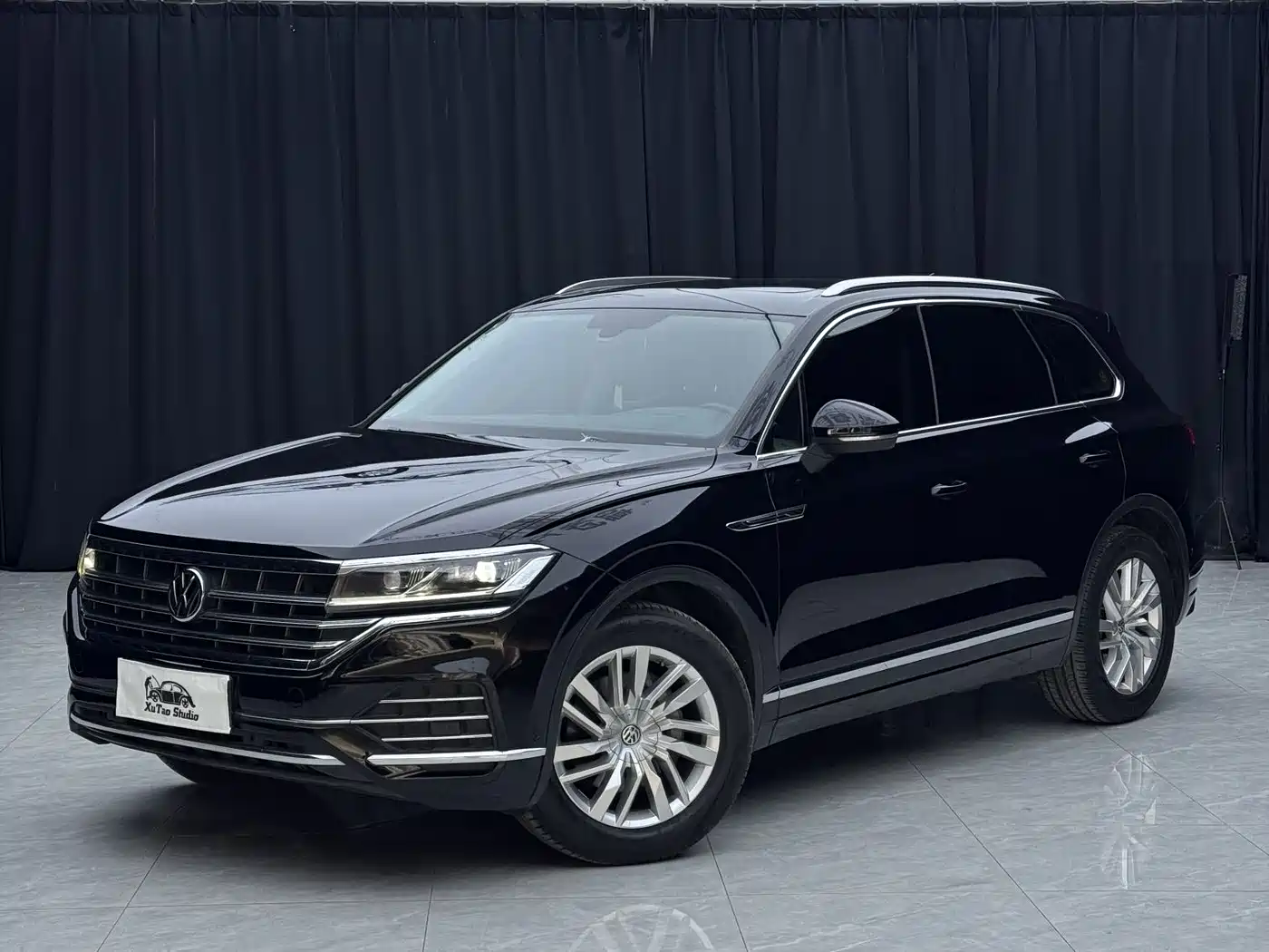 Volkswagen Touareg 2019 2.0TSI Sharp Wing Edition China V