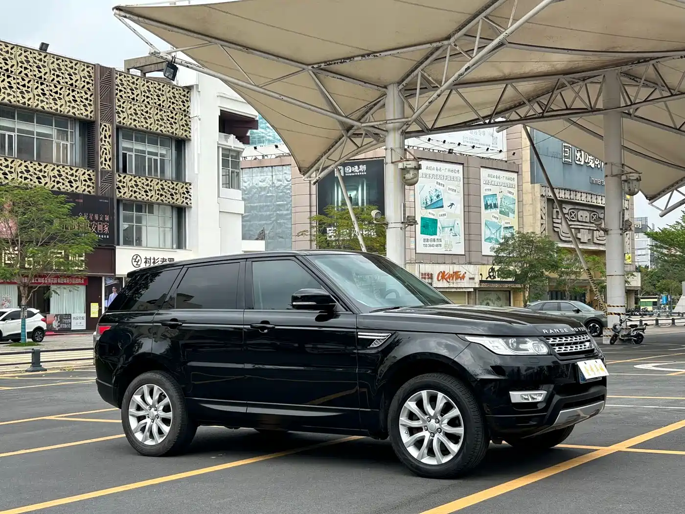 Land Rover Range Rover Sport 2014 3.0 SC V6 HSE фото 4