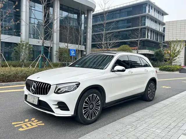 MERCEDES-BENZ GLC