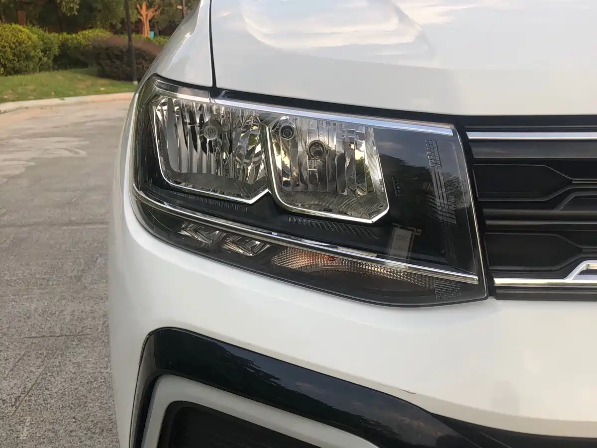 VOLKSWAGEN TU KAI