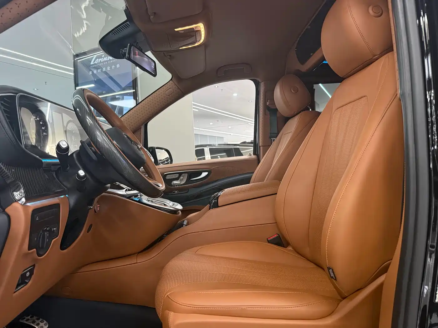 Mercedes-Benz Vito 2023 2.0T Business 7-Seater фото 5