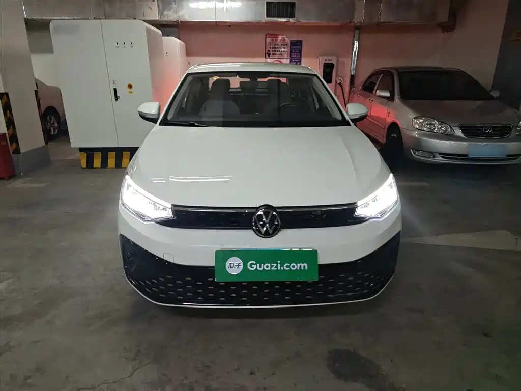 Volkswagen Lavida 2023 New Sharp 1.5L Auto Premium Edition фото 3