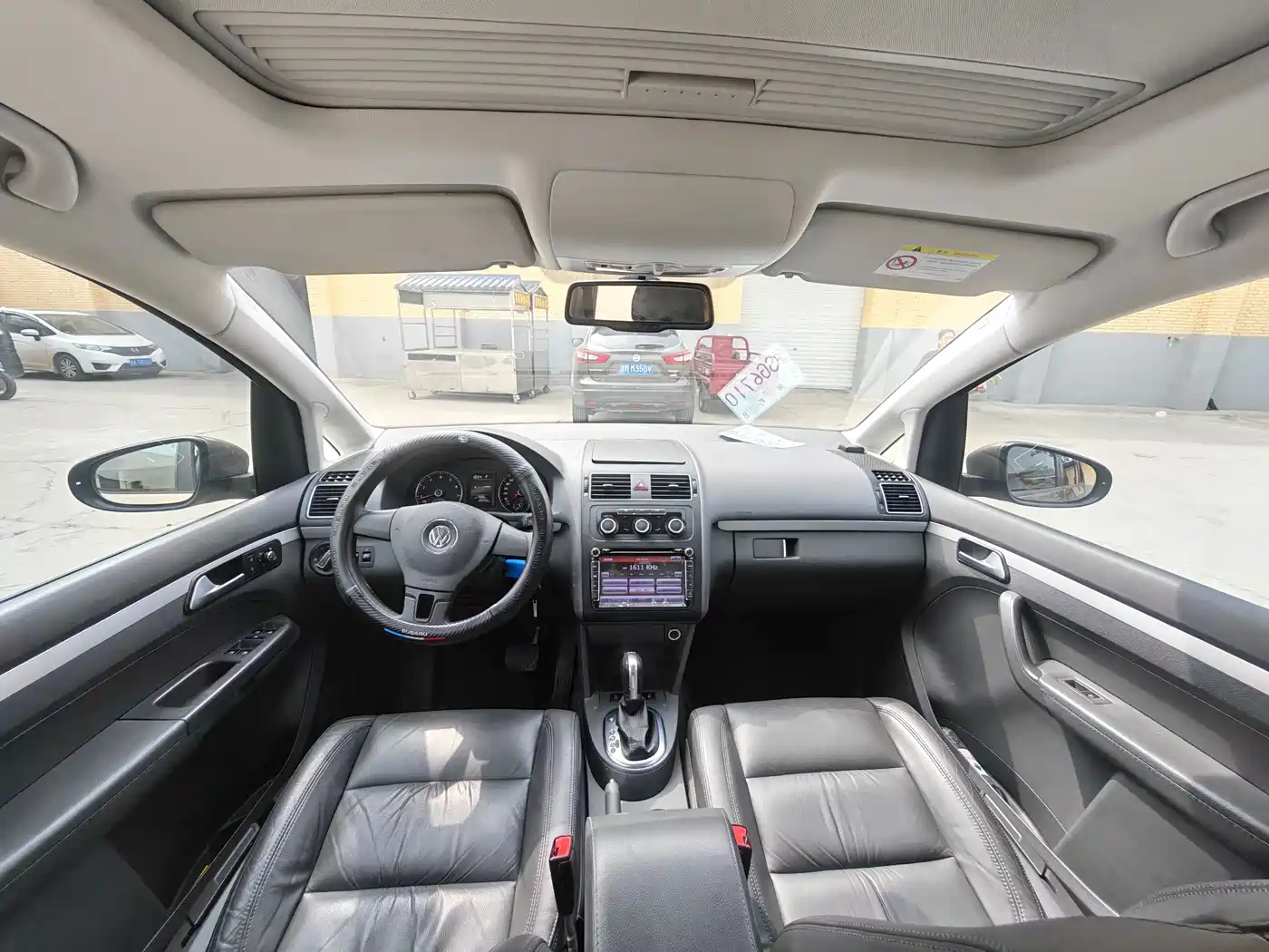 Volkswagen Touran 2015 1.4T DSG Comfort Edition 5-seater фото 11