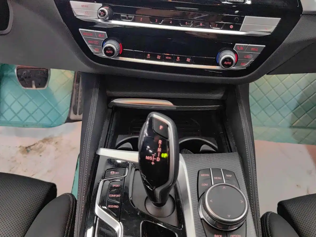 BMW 5 Series (Import) 2022 525i M Sport Package фото 7
