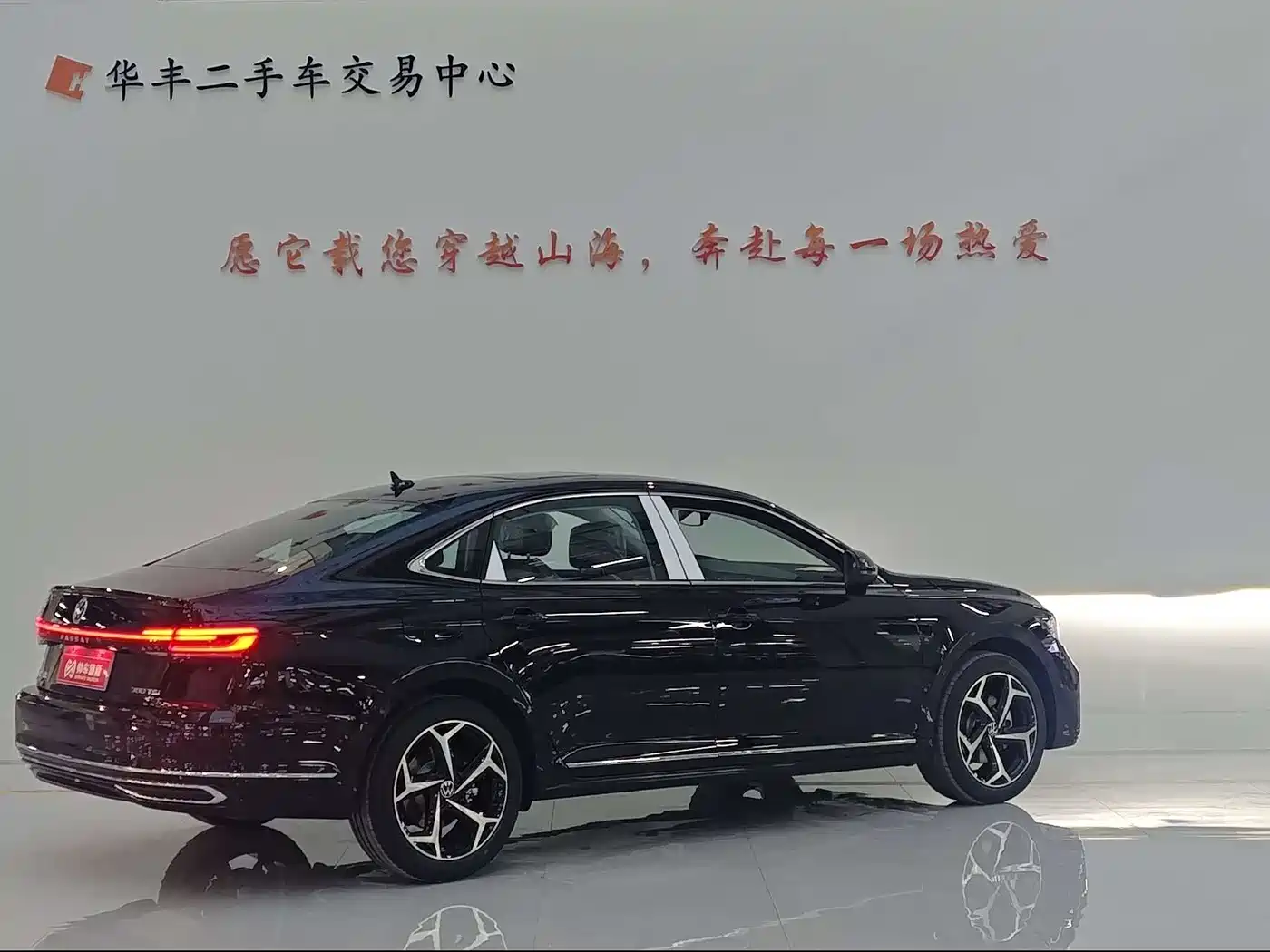 Volkswagen Passat 2026 Outstanding Edition 380TSI Starlight Dragon Soaring Version фото 3