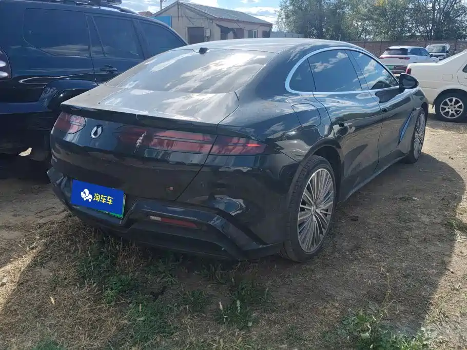 Denza Z9 2025 2024 Model 1100km AWD Ultra Edition