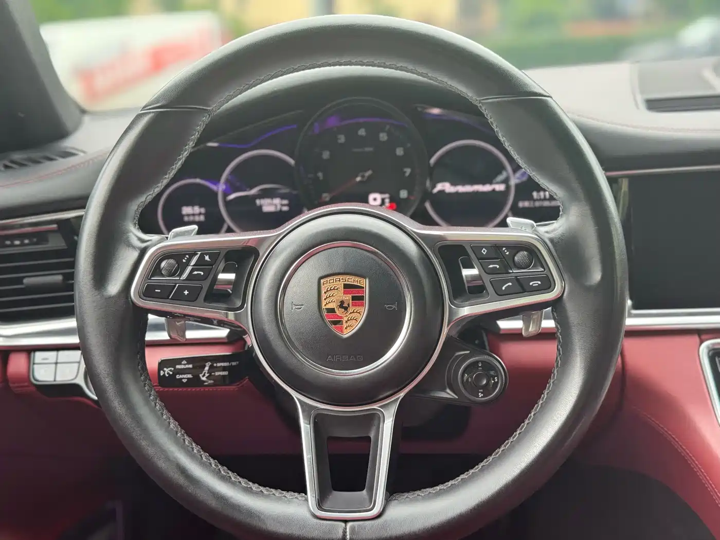 Фото 10 - Porsche Panamera