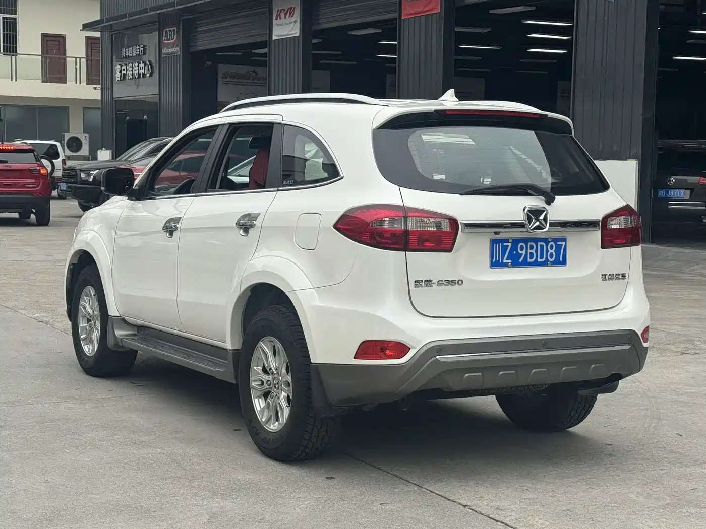 Jiangling Yusheng S350 2017 2014 2.4T Auto 2WD Diesel Luxury Sunroof 5-seater