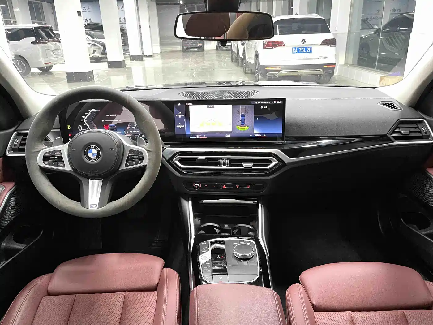 BMW 3 Series 2023 320Li M Sport Package фото 9