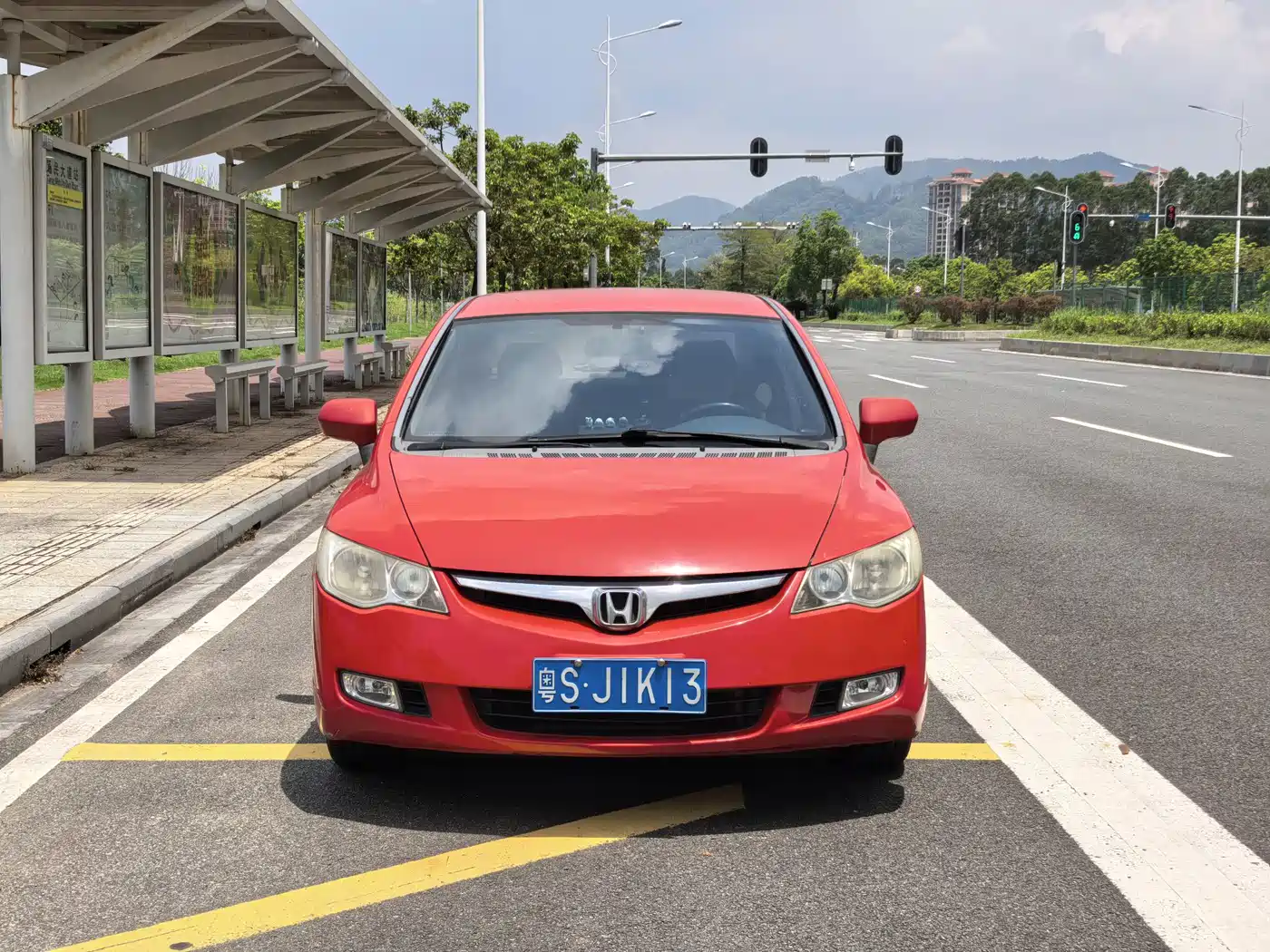 CIIMO CIIMO 2014 2012 1.8L Automatic