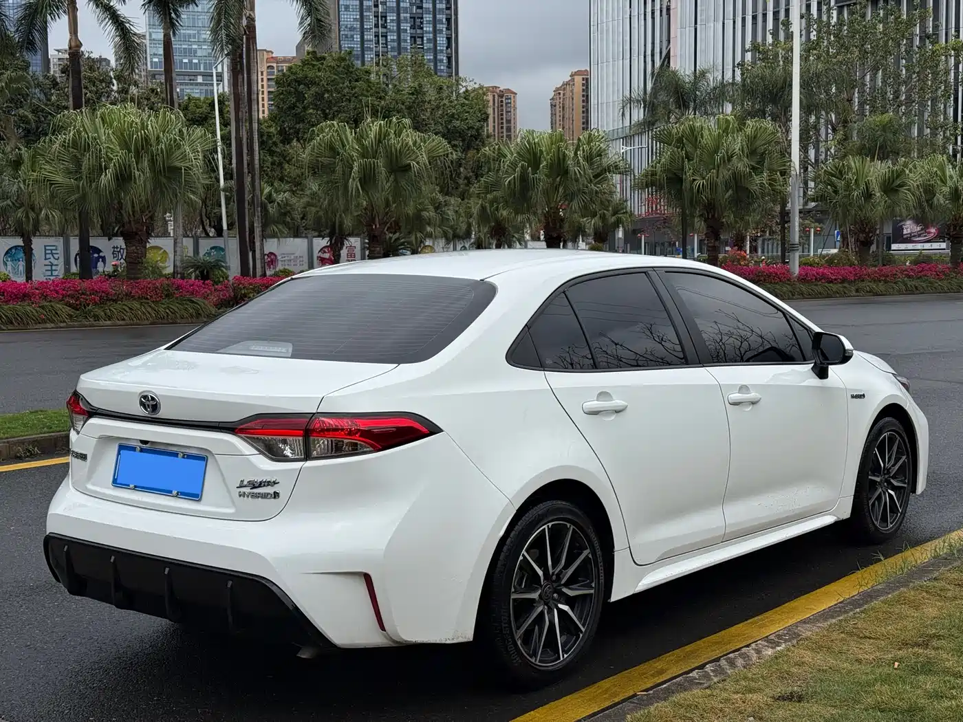 Toyota Levin 2023 Smart Hybrid 1.8L Sport Edition фото 3