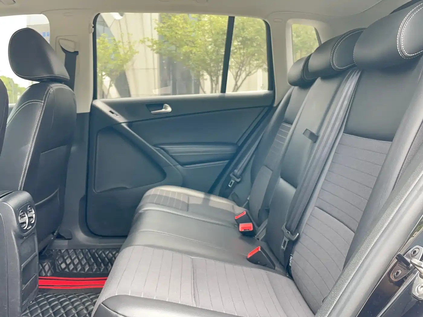Volkswagen Tiguan 2017 300TSI Automatic 2WD Silk Road Fashion Edition фото 11