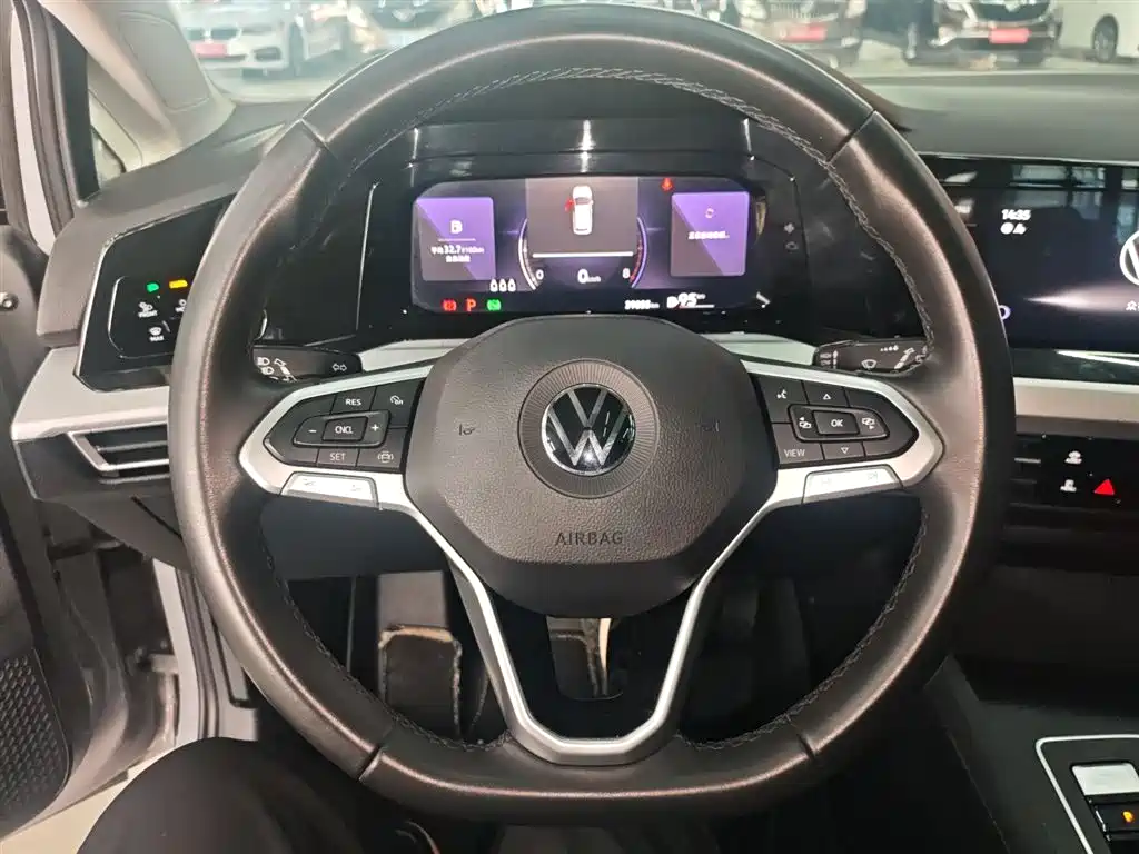 Volkswagen Golf 2023 Facelift 280TSI DSG Pro фото 7