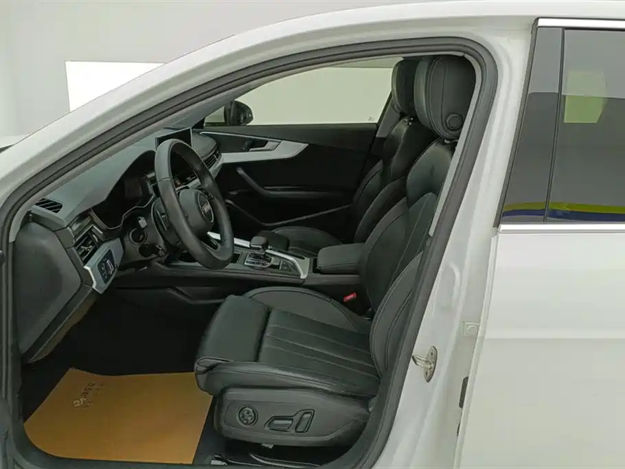 Audi A4L 2022 40 TFSI Fashion Dynamic фото 9