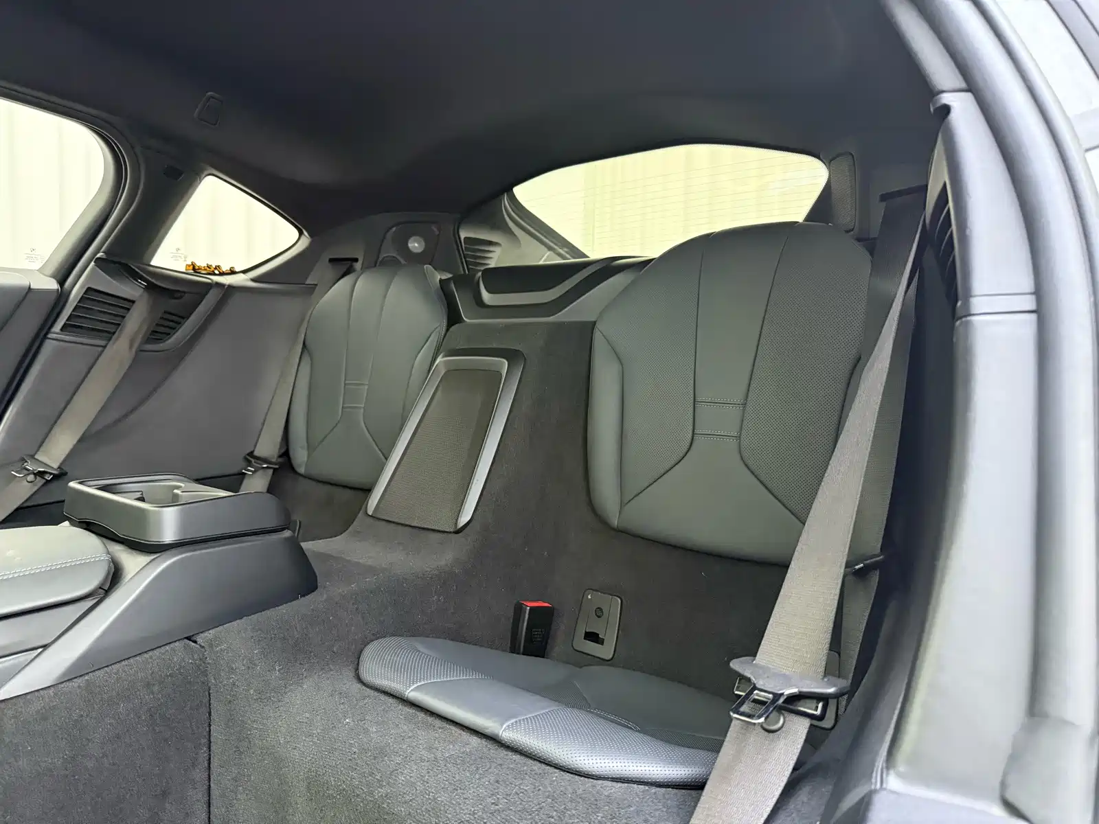 Фото 7 - BMW i8