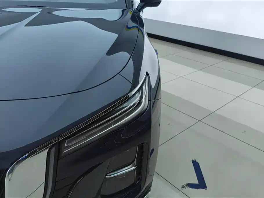 Hongqi H5 2024 2.0T Automatic Smart Connect Flag Leader Edition фото 5