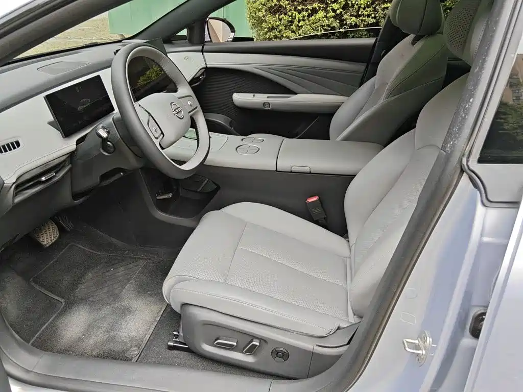 Photo 11 - Nissan N7