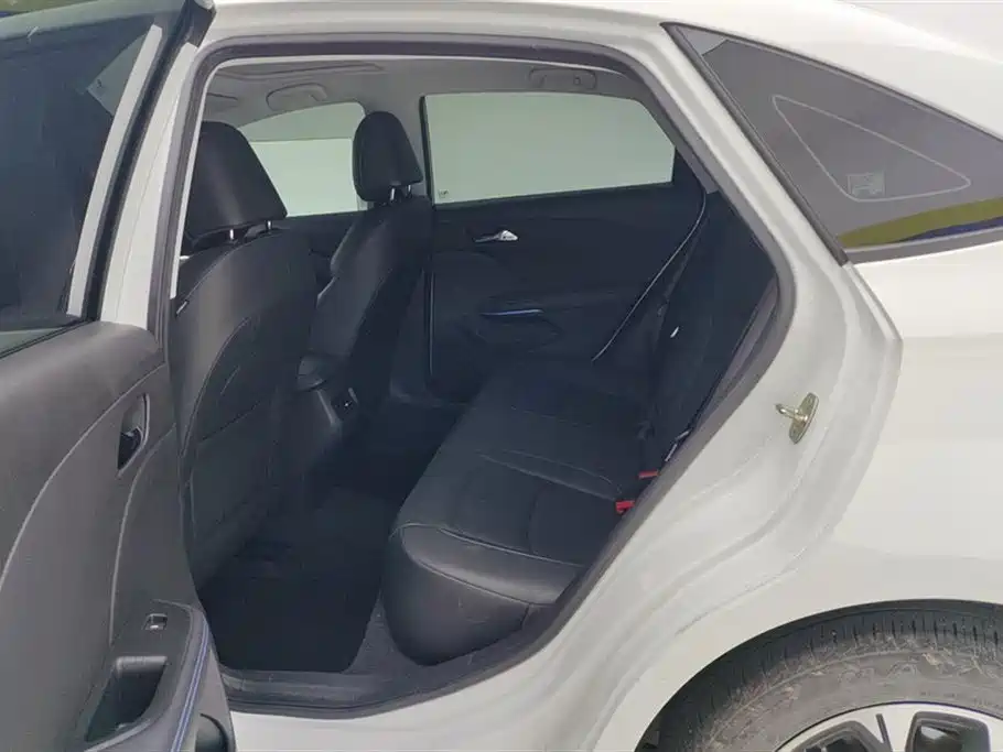 Chevrolet Monza 2023 1.3T Mild Hybrid Automatic Premium Edition фото 11