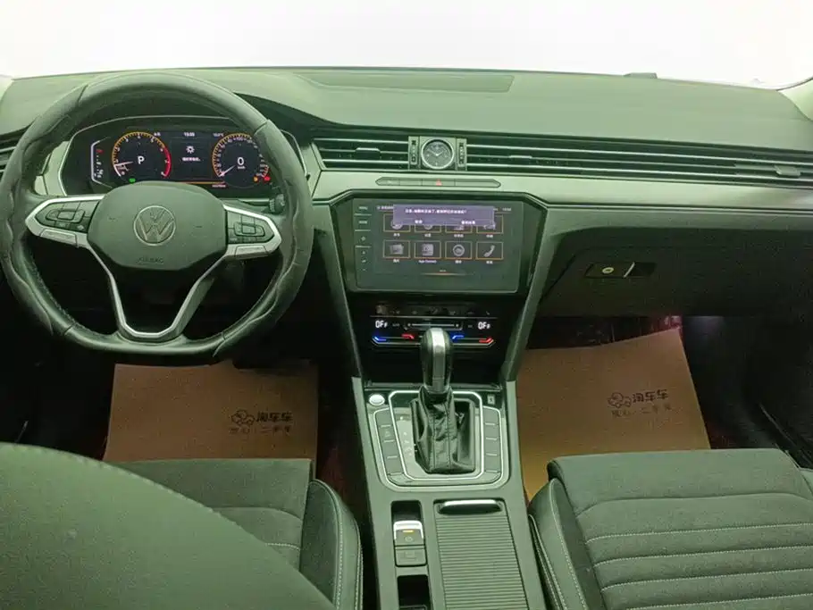 Volkswagen Magotan 2020 330TSI DSG Luxury фото 12