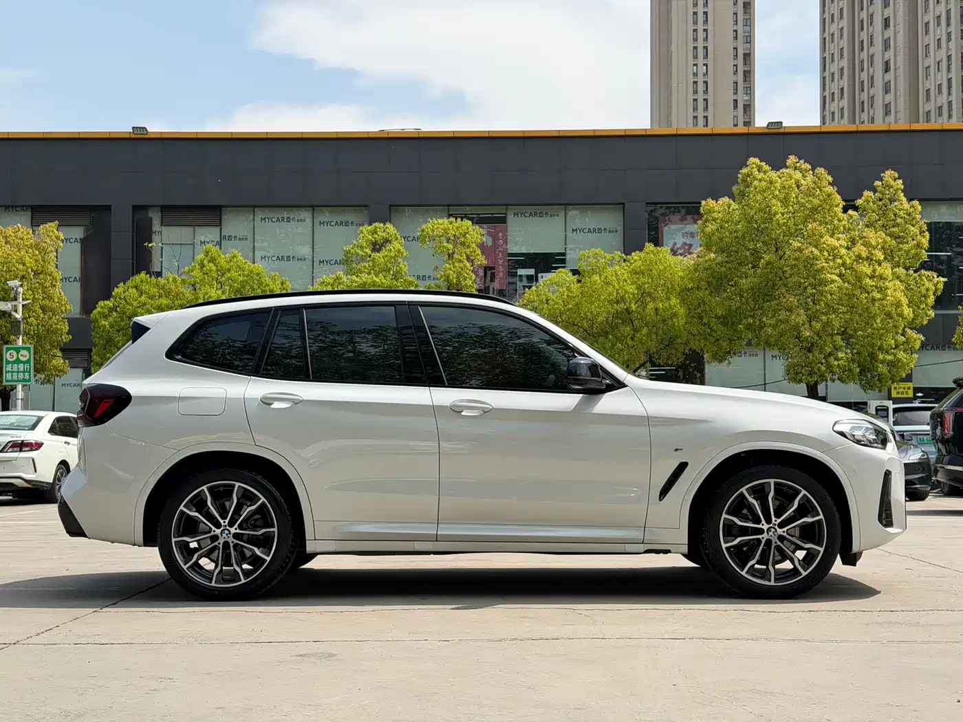 BMW X3 2022 xDrive30i Leading M Night Package фото 11