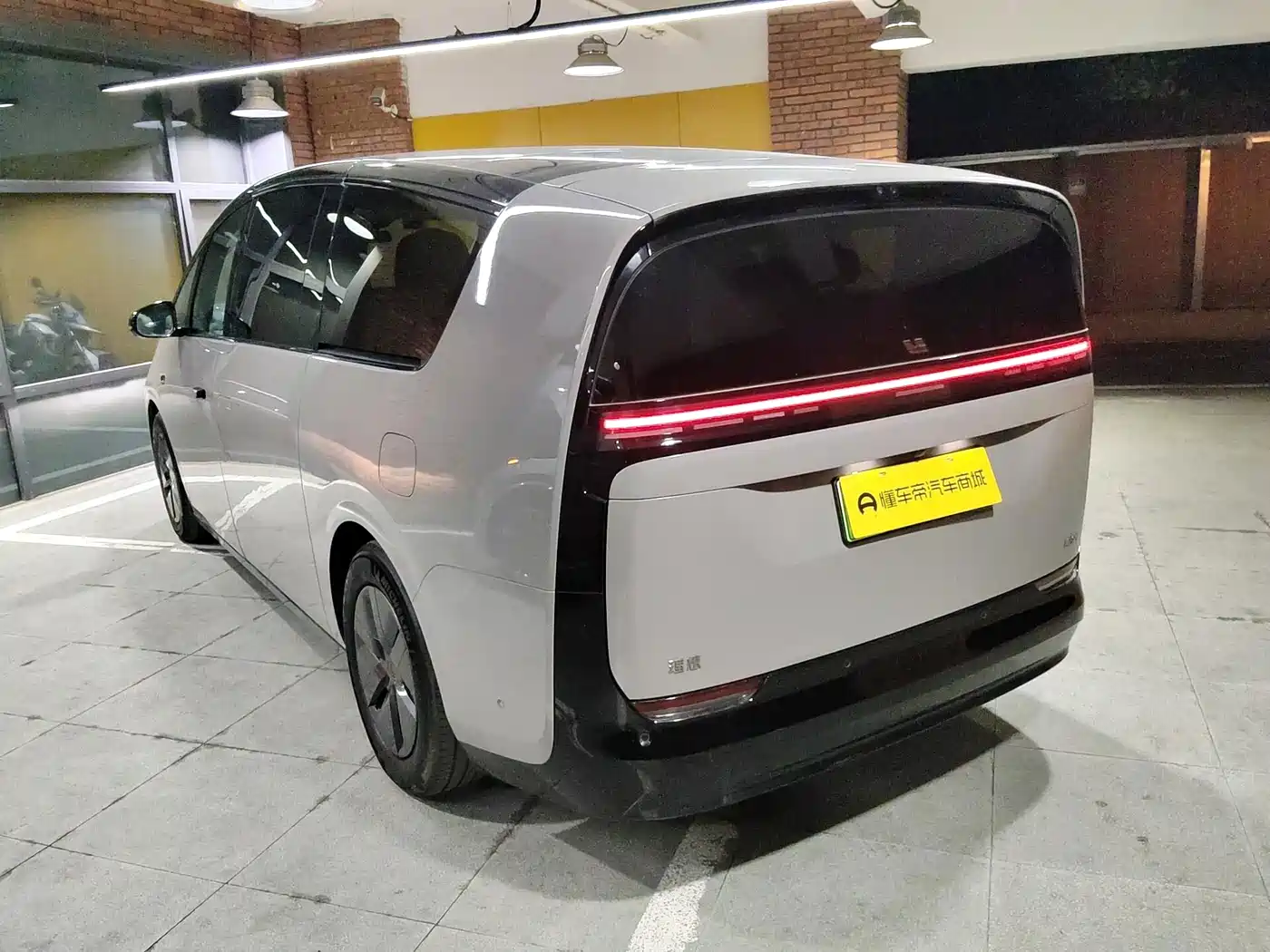 Li Auto MEGA 2024 2024 Ultra