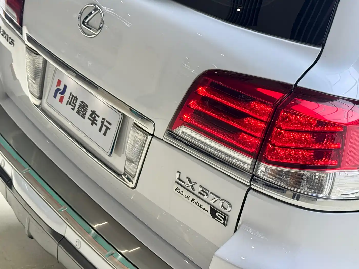 Lexus LX фото 16