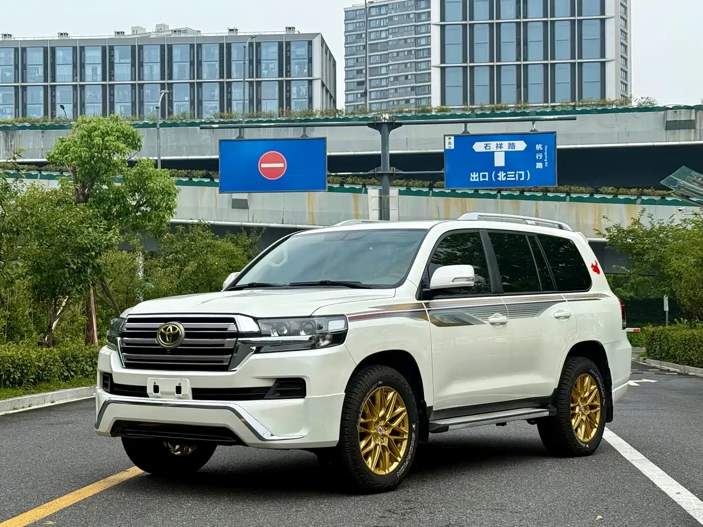 Toyota Land Cruiser (Import)