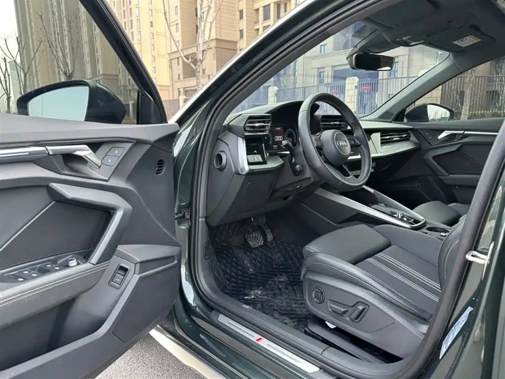 Audi A3 2024 Model A3L Limousine 35 TFSI Fashion Sport фото 17
