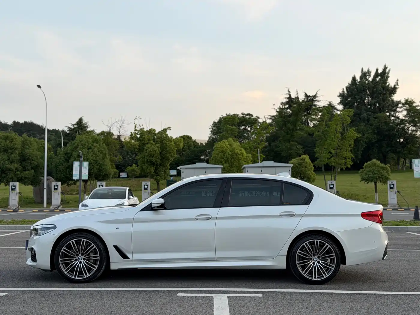 BMW 5 Series 2018 530Li Premium M Sport Package фото 4