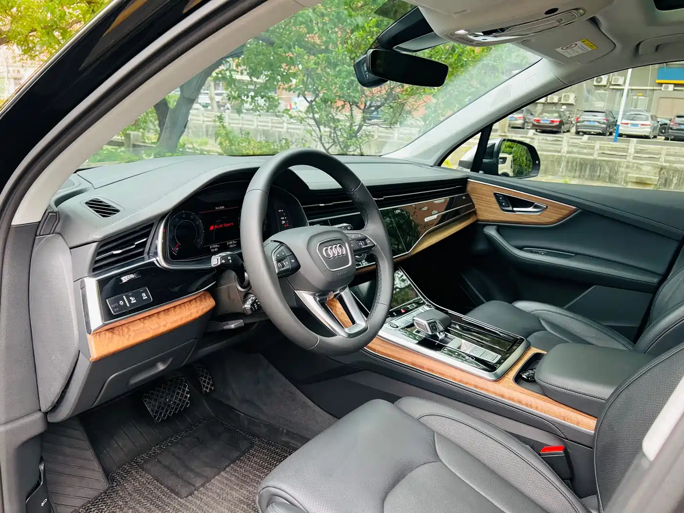 Audi Q7 2022 55 TFSI quattro S line Premium фото 10