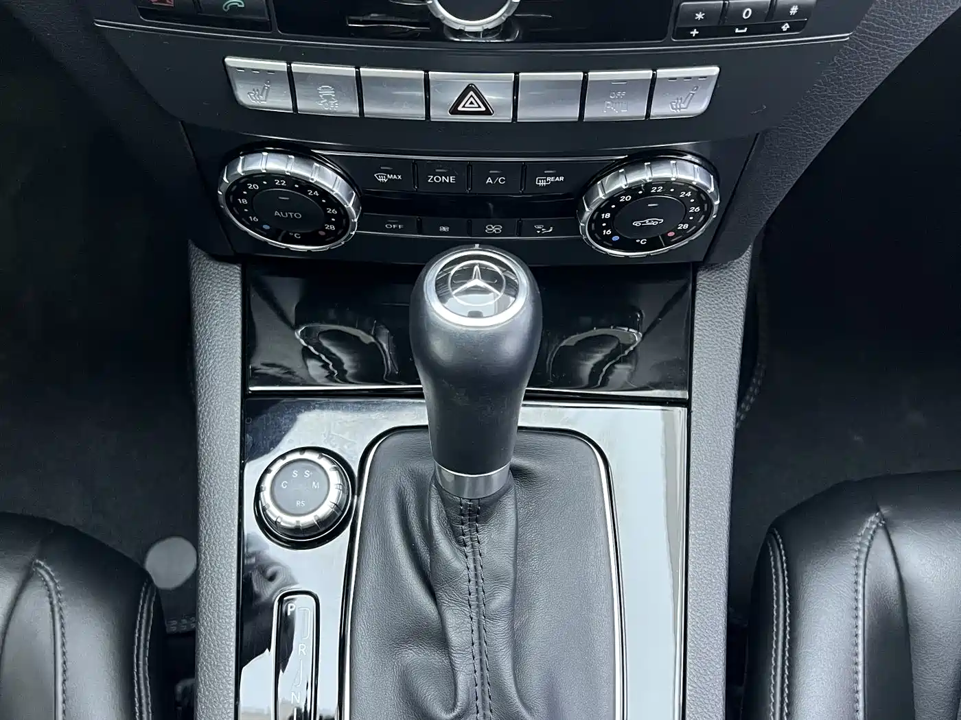 Mercedes-Benz C-Class AMG 2012 AMG C 63 Coupe Dynamic фото 9