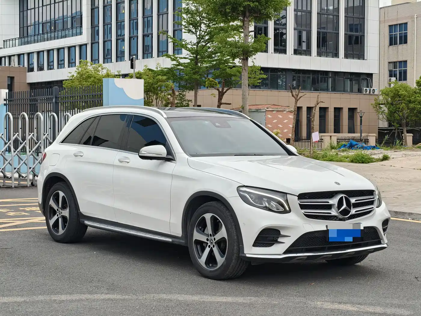 Mercedes-Benz GLC 2019 GLC 260 L 4MATIC Luxury фото 3