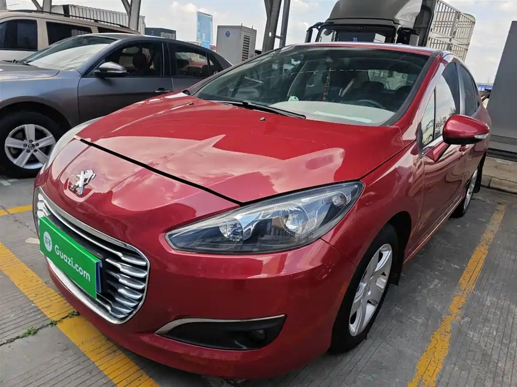 Peugeot 308 2014 Model Joy Edition Classic 1.6L Automatic Superior Style фото 2