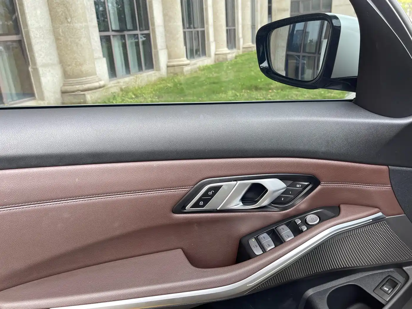 BMW 3 Series 2023 325Li M Sport Package фото 23