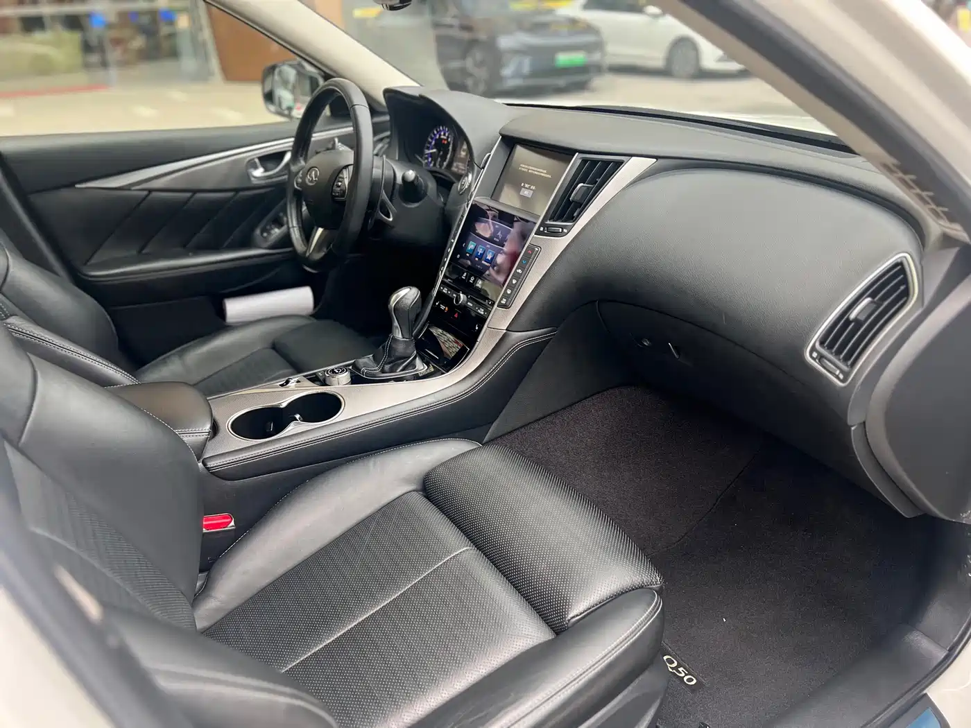 Infiniti Q50 2014 3.7L Luxury Sport фото 14