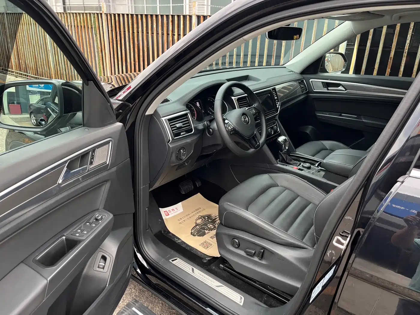 Volkswagen Teramont 2019 380TSI 4WD Luxury Edition China VI фото 4