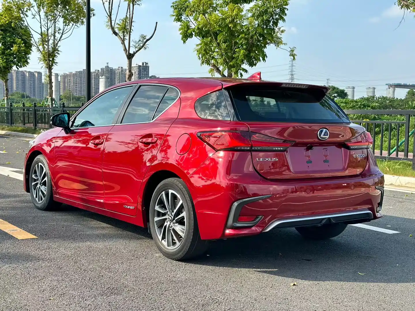 Photo 6 - Lexus CT